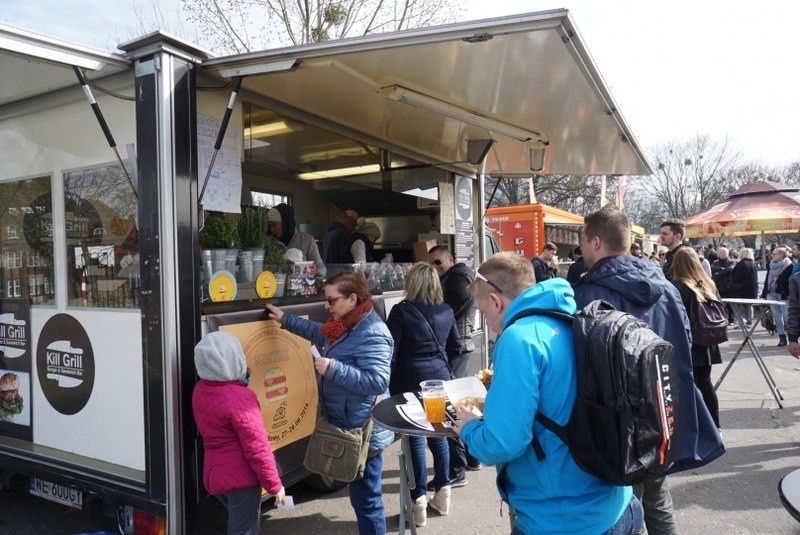 Park Kasprowicza opanowały food trucki