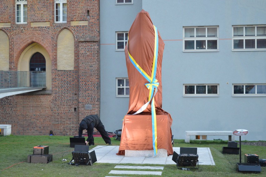 Odsłonięcie pomnika w Opolu
