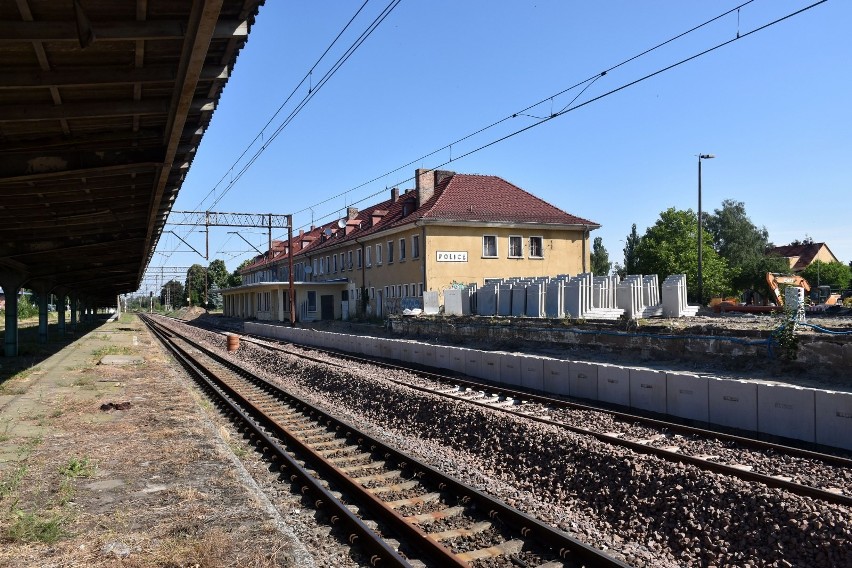 Obecnie na stacji w Policach trwają prace w ramach budowy...