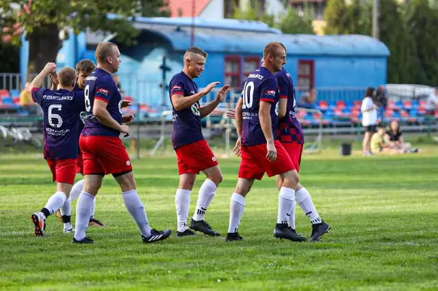 Piłkarze radomskiej B Klasy rozegrali mecze 4. kolejki.