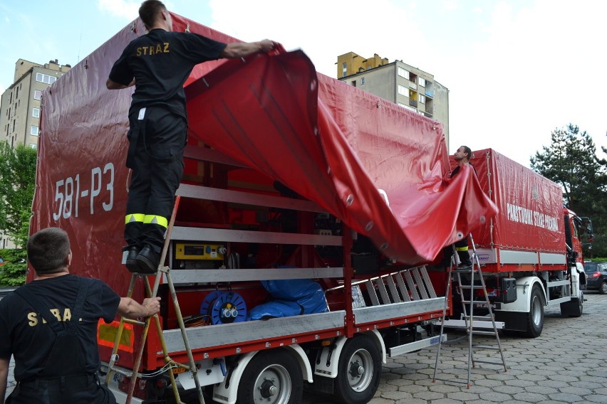 Strażacy z Rybnika jadą do Bośni pomóc walczyć z powodzią [ZDJĘCIA]