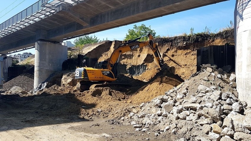 Kraków. Tak powstają nowe estakady kolejowe w środku miasta [ZDJĘCIA]