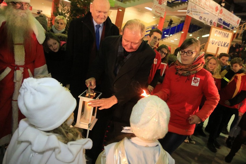 Wigilijne Dzieło Pomocy Dzieciom w Toruniu [ZDJĘCIA]