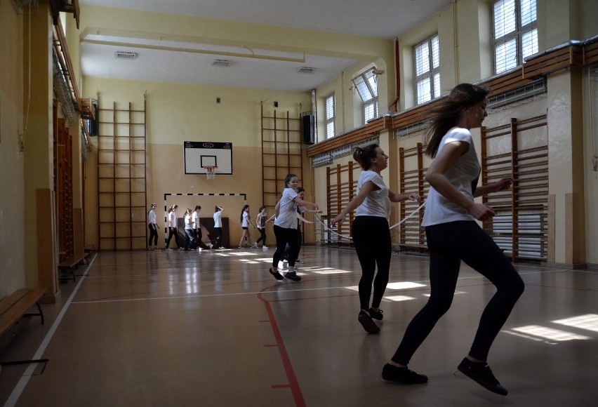 Wuef w szkołach w Lublinie: W starych budynkach nie ma odpowiednich sal gimnastycznych