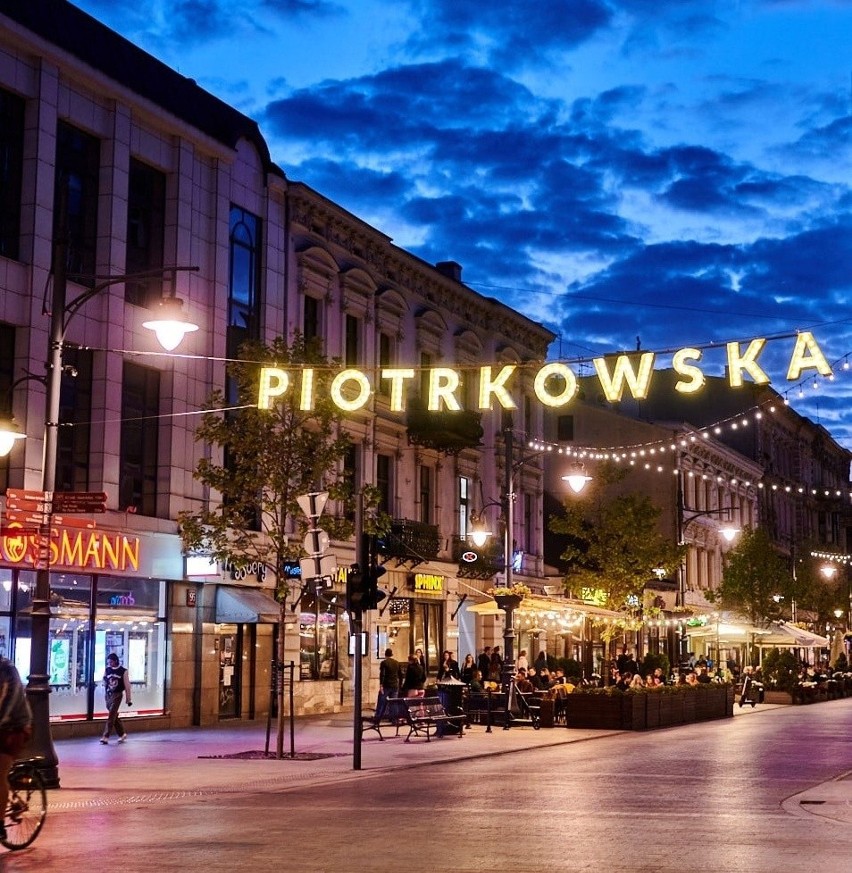 Piotrkowska...podpisana. Nad deptakiem zawisła nowa iluminacja ZDJĘCIA