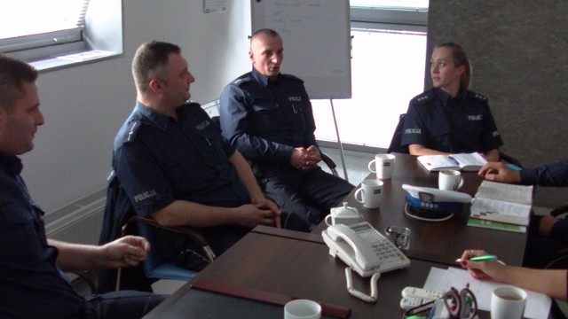 W piątek w redakcji Głosu przy redakcyjnym telefonie dyżurowali policjanci z koszalińskiej komendy.