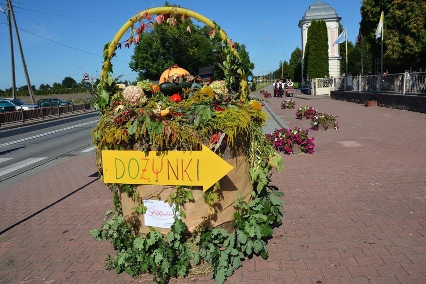 Powiat lubelski: Dożynki w gminie Zakrzew. Wystąpiły Top Girls, Andre oraz Piękni i Młodzi. Muzycy porwali publiczność! (DUŻO ZDJĘĆ)