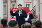 Sławomir Mentzen przyleciał helikopterem do Poznania: "Tym razem nikt nie próbował zakłócać spotkania z mieszkańcami"