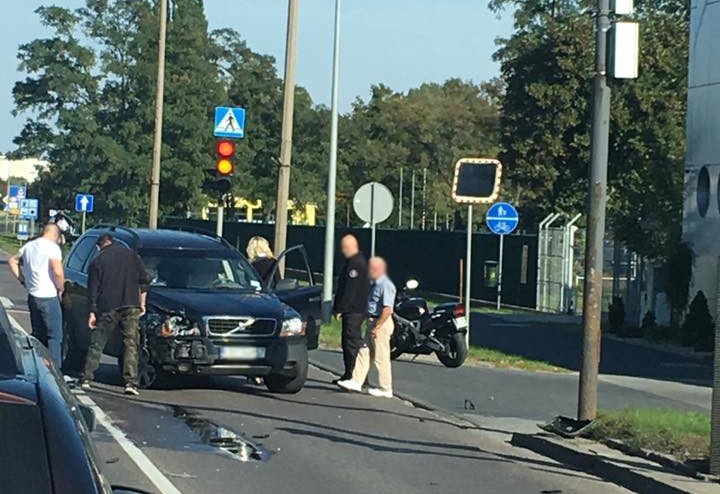 Do zderzenia doszło na ul. Szubińskiej na wysokości WZL....