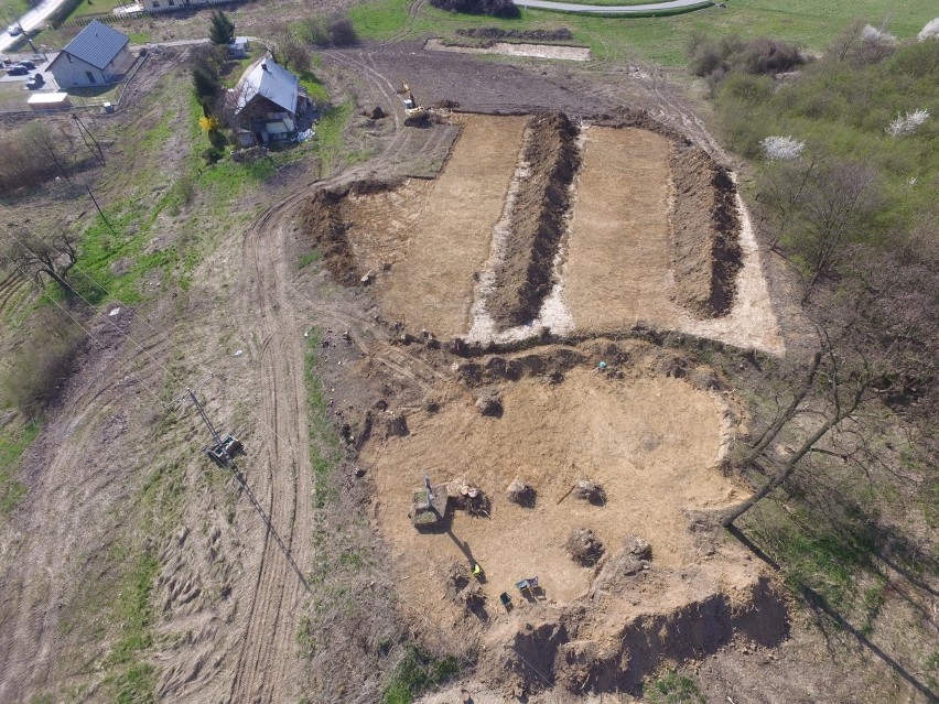 Na budowie północnej obwodnicy Krakowa archeolodzy dokonali niezwykłych odkryć. Natrafiono na groby ofiar epidemii [ZDJĘCIA]