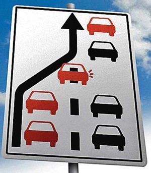 Jazda na suwak jest zasadą ruchu drogowego w Niemczech. Czy...
