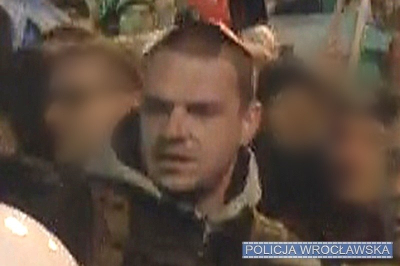 Tych osób szuka policja po wrocławskim marszu 11 listopada. Nowe wytypowane osoby (ZDJĘCIA)