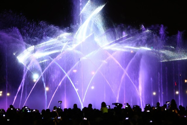 Zobaczcie, co oferują najpiękniejsze fontanny multimedialne w Polsce. Gdzie można obejrzeć najbardziej widowiskowe pokazy?