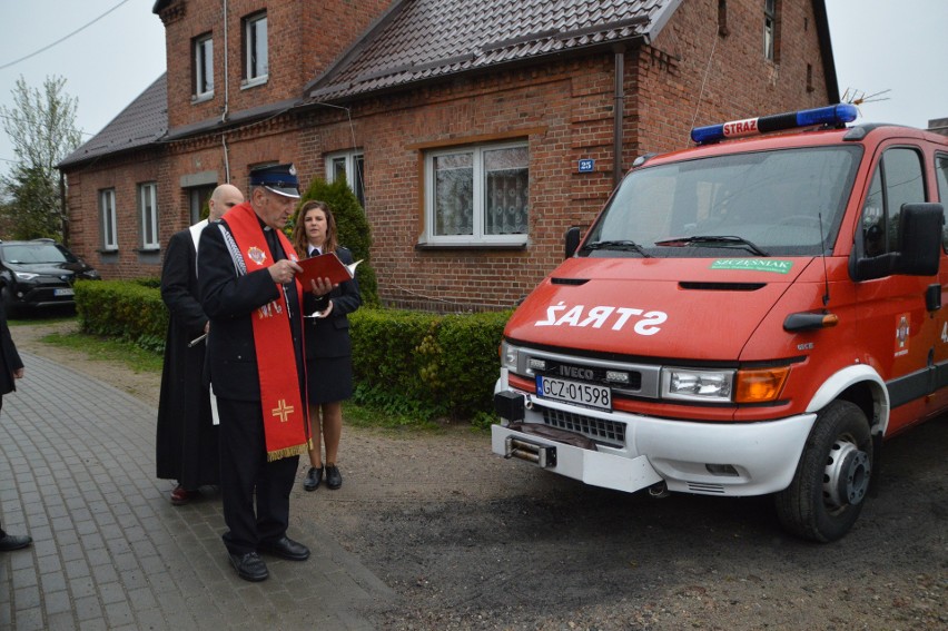 Święto strażaków w gminie Rzeczenica z obchodami 75. urodzin jednostki w Gwieździnie | ZDJĘCIA