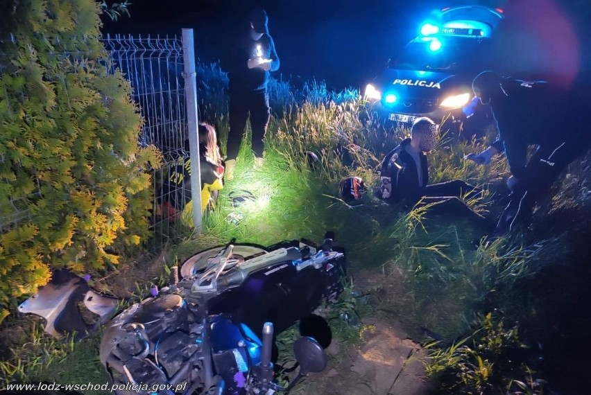Nocny pościg policjantów za motocyklistą na drogach koło Łodzi zakończony wypadkiem w Andrespolu