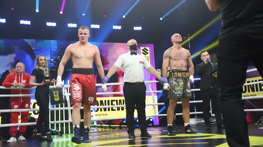 Gala Suzuki Boxing Night X w Kielcach. Remis w walce wieczoru między Danielem Adamcem i Michałem Łoniewskim [ZDJĘCIA]