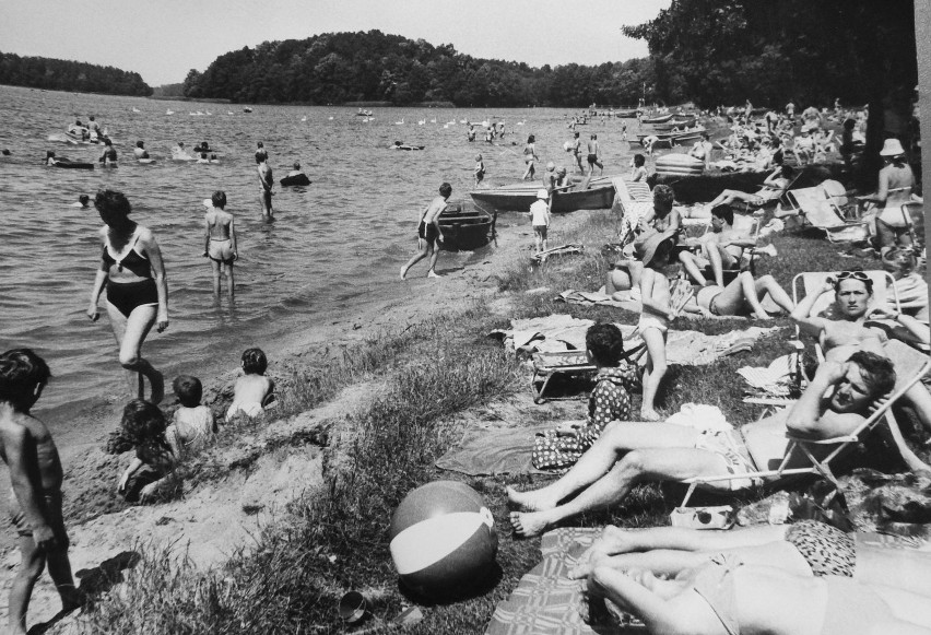 Plaża nad jeziorem Necko w Augustowie 1986 rok