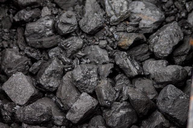 11,2 mln ton węgla ma trafić z importu do Polski do końca roku.