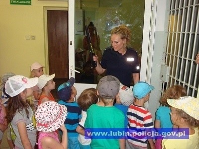 Lubin: Przedszkolaki z wizytą u policjantów (ZDJĘCIA)