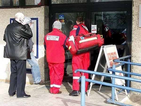 Na miejsce przyjechało pogotowie ratunkowe. Na szczęście,...