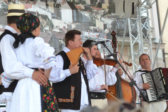 W ramach festiwalu na bielskiej starówce prezentują się wykonawcy z miast partnerskich