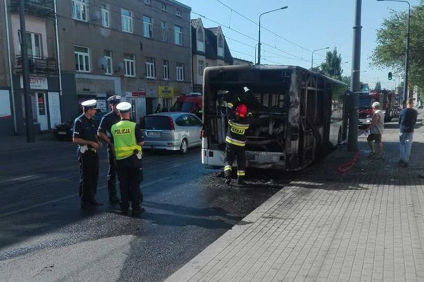 Pożar autobusu na Łagiewnickiej w Łodzi