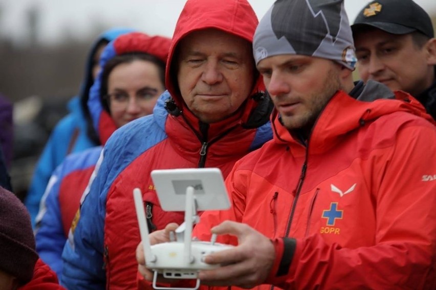 Ratownicy Grupy Bieszczadzkiej GOPR szkolą się na operatorów dronów, które będą wykorzystywane podczas akcji poszukiwawczych [ZDJĘCIA]