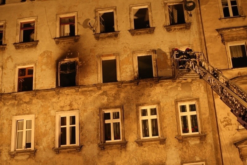 Pożar przy ul. św. Wincentego. Jedna osoba ciężko poparzona (FILM, ZDJĘCIA)