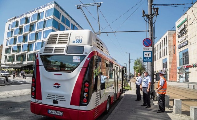 Stacja ładowania autobusów elektrycznych przy ulicy Pawiej