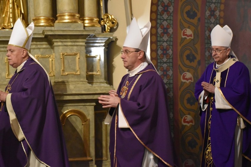 Biskup Teofil Wilski zmarł po długiej chorobie 26 marca 2022...