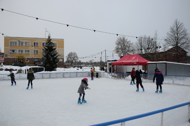 Lodowisko w Kępicach. Luty 2021 r.