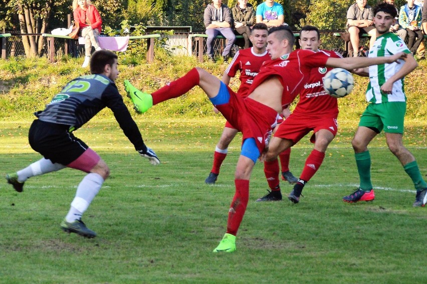 5. liga. Jawiszowice dostały klapsa, ale oddały Victorii Jaworzno z podwójną siłą [ZDJĘCIA]