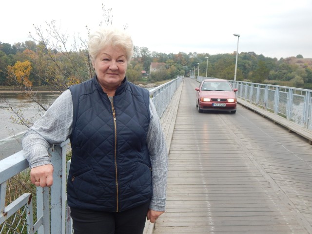Janina Łukaszewicz, sołtys Dychowa i przylegającego Prądocinka przyznaje, że obecny stan mostu między miejscowościami nie zachęca do tego, aby z niego korzystać. Niektórzy jednak muszą.