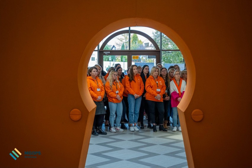 Pomarańczowe działania w Wieliczce, żeby realizować marzenie o świecie bez przemocy i krzywdzenia dzieci 