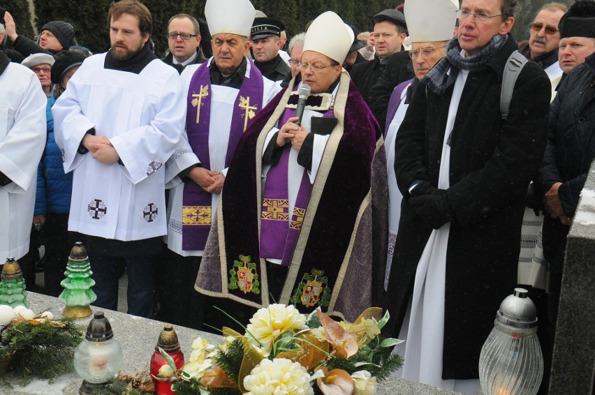 Pożegnanie ks. Malińskiego. Uczył przyjaźni z Bogiem i ludźmi [ZDJĘCIA]