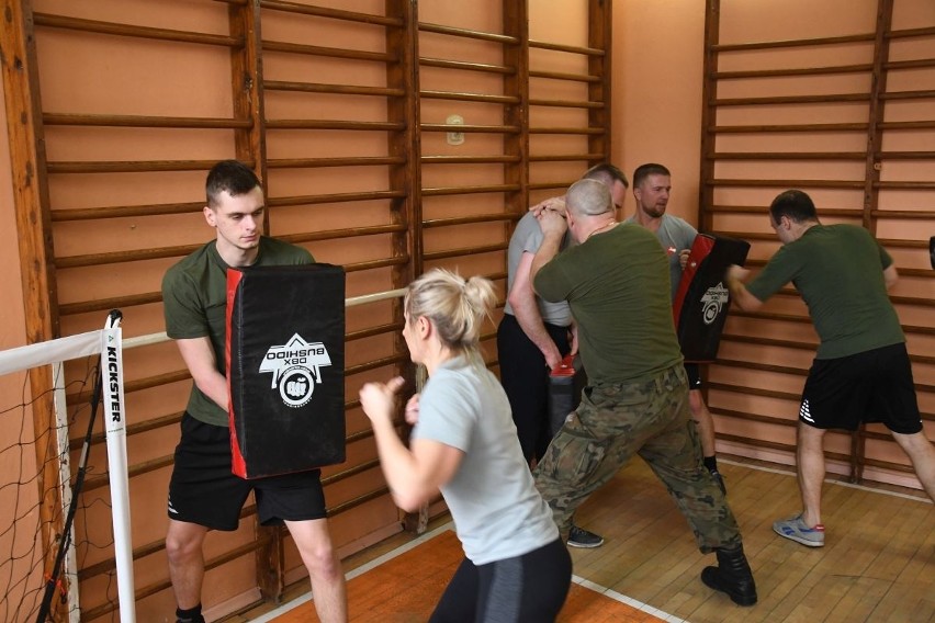 Żołnierze i policjanci na szkoleniu w Kielcach. "Kobiety w wojsku radzą sobie znakomicie" [ZDJĘCIA]