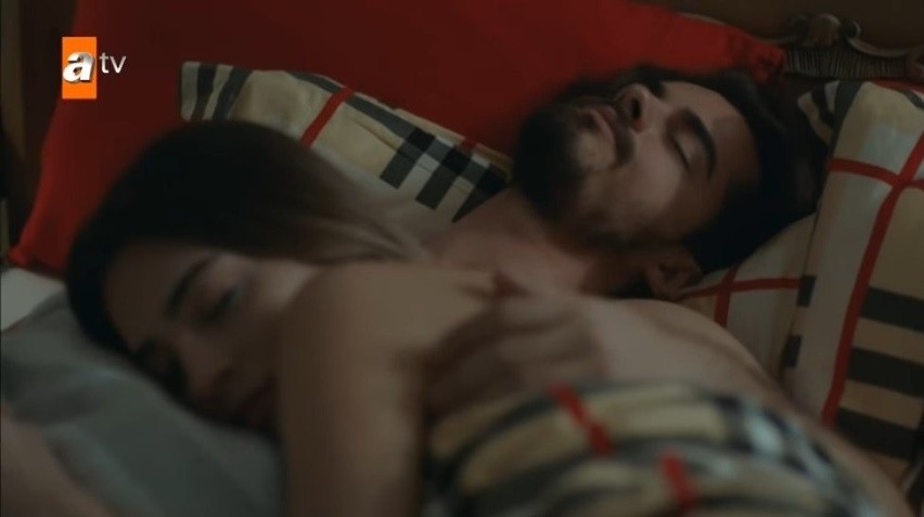 "Łzy Cennet" odcinek 42. Selim jest przekonany, że spał z Melisą! Cennet dręczona w areszcie! [STRESZCZENIE ODCINKA+ZDJĘCIA]
