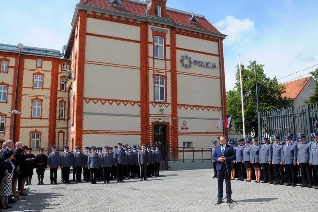 W KPP w Chełmnie już inny policjant ma powierzone obowiązki komendanta, choć Andrzejowi Sz. też nikt ich jeszcze nie odebrał