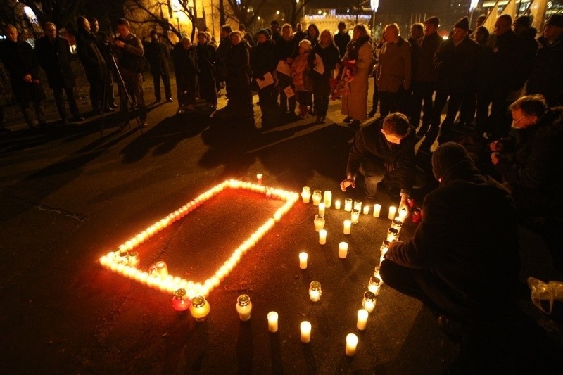 Wrocław: PiS pamiętało o ofiarach stanu wojennego (ZDJĘCIA)