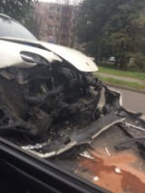 Wypadek w Katowicach: Porsche zderzyło się ze śmieciarką [ZDJĘCIA]