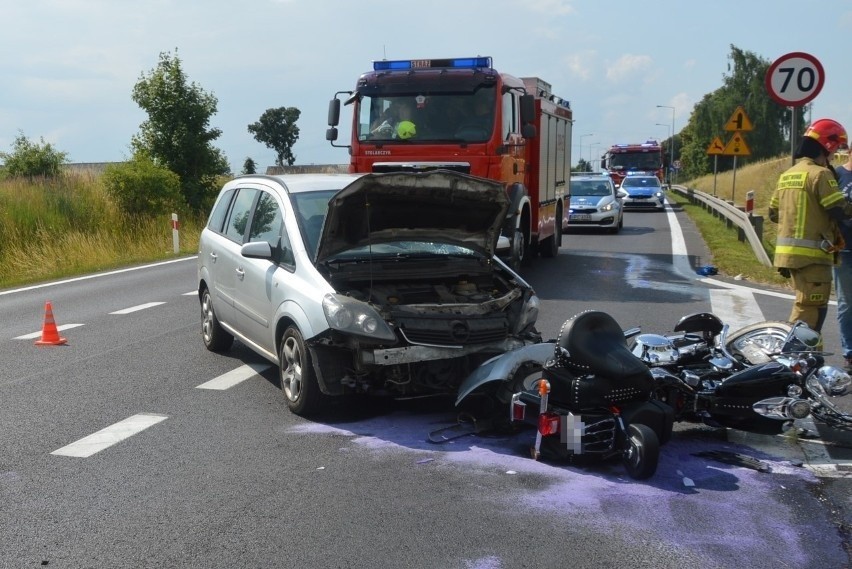 Co roku  na drogach w Polsce dochodzi do wielu kolizji i...