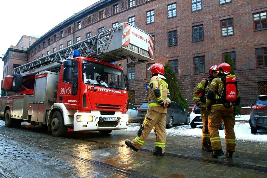Straż pożarna interweniuje w budynku Komendy Wojewódzkiej...
