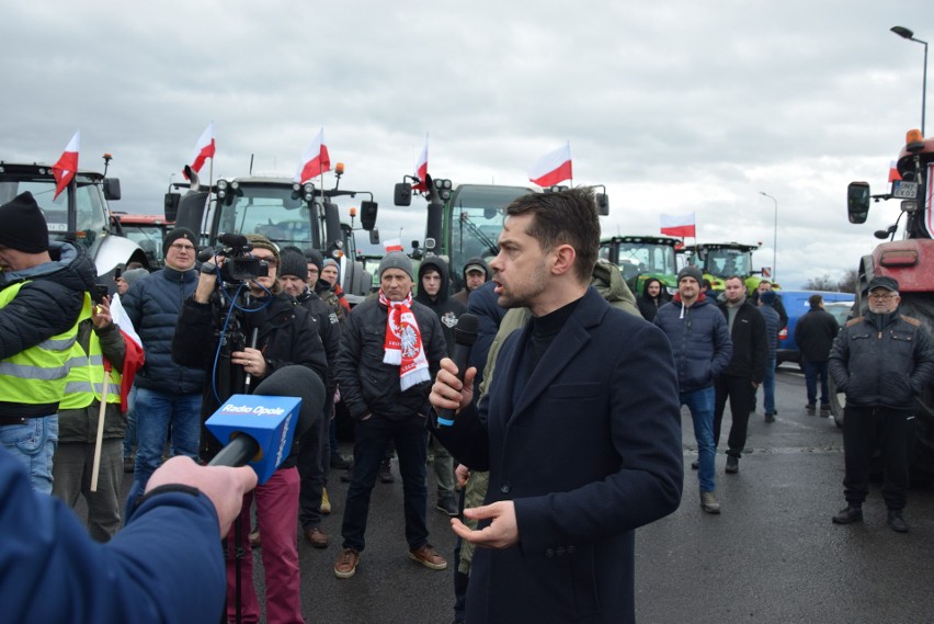 Wiceminister Michał Kołodziejczak przyjechał na rolniczy strajk do Nysy. W proteście na opolskie drogi wyjechało 1,5 tysiąca traktorów