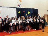 Maturzyści z VII Liceum Ogólnokształcącego imienia Baczyńskiego w Radomiu pożegnali się ze szkołą i odebrali świadectwa