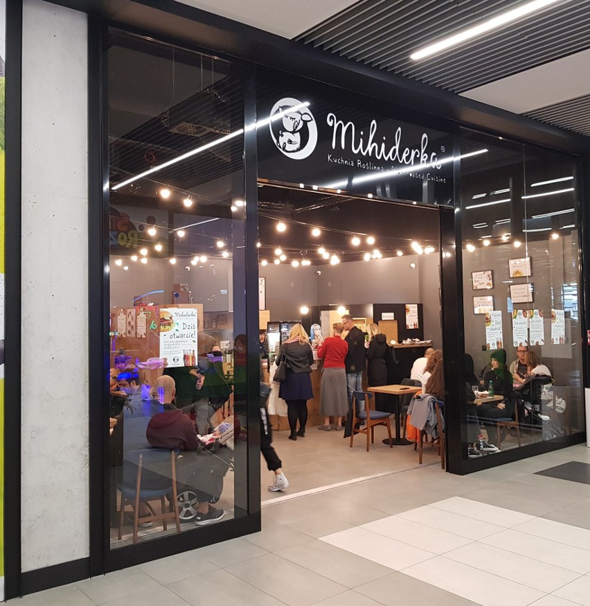 Restauracja Mihiderka znajduje się też w Centrum Handlowym...