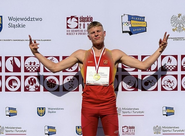 Jakub Zachara z MULKS Juvenii Głuchołazy dwa razy dotarł na metę pierwszy, ale zdobył tylko jeden medal.
