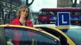 "Nauka jazdy" w Londynie! Kamila nauczy poruszać się po angielskich ulicach [WIDEO]