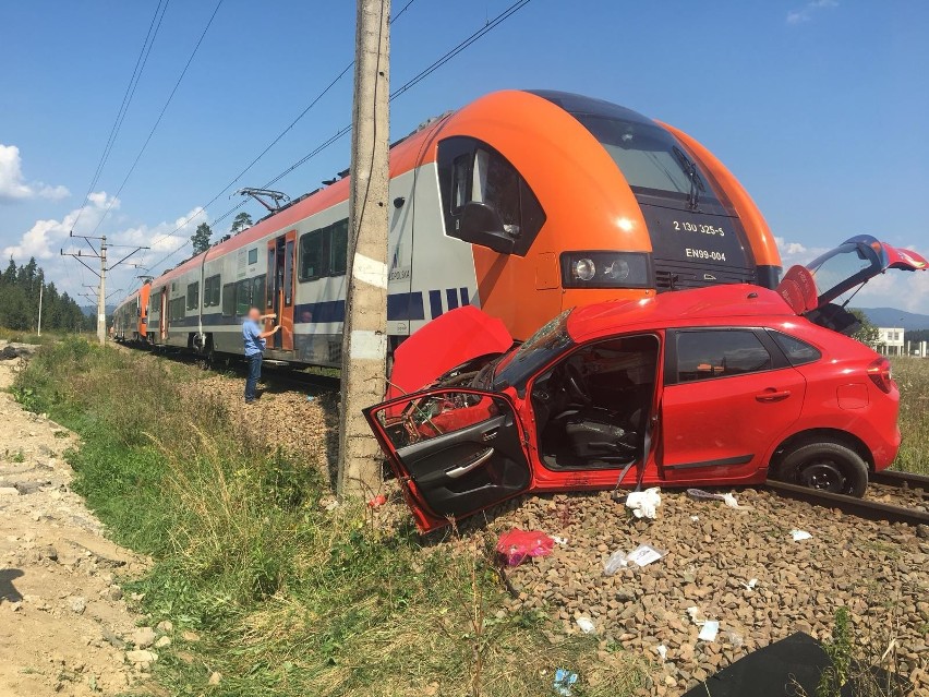 Nowy Targ. Rozpoczął się proces w sprawie śmiertelnego wypadku samochodu egzaminacyjnego nauki jazdy w Szaflarach