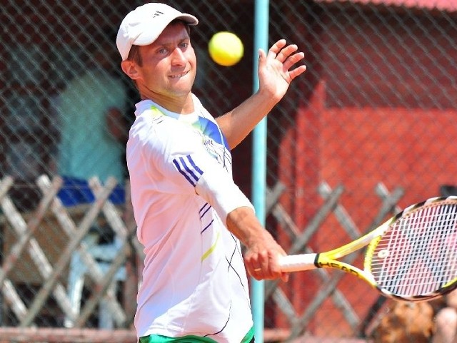 Karol Młodawski, mistrz Tarnobrzega w tenisie ziemnym pojawił się po raz pierwszy na korcie w wieku siedmiu lat.