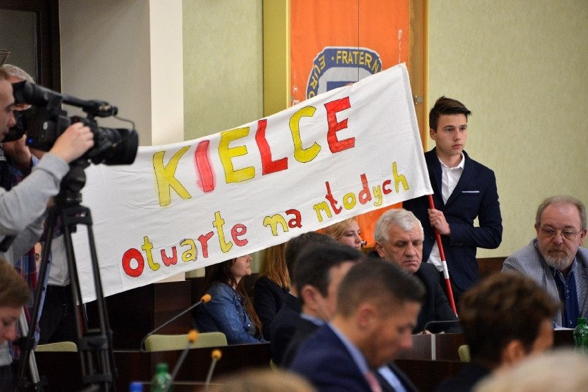 Sesja Rady Miasta Kielce. Co z młodzieżową radą? Znowu nie udało się jej powołać